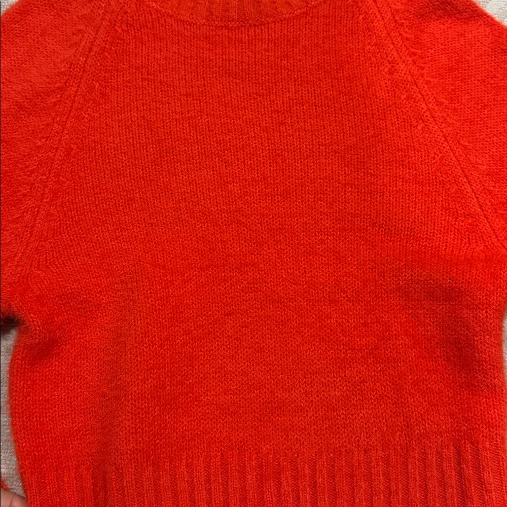 Urban Outfitters soft Orange Cropped Sweater
never worn
size xs - Picture 5 of 6